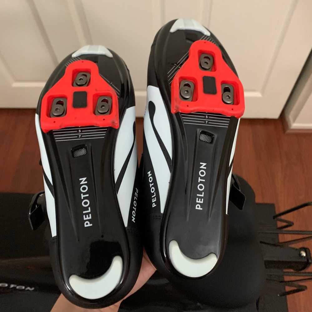 Peloton Bike Shoes Size 38 Like New - Picture 2 of 3
